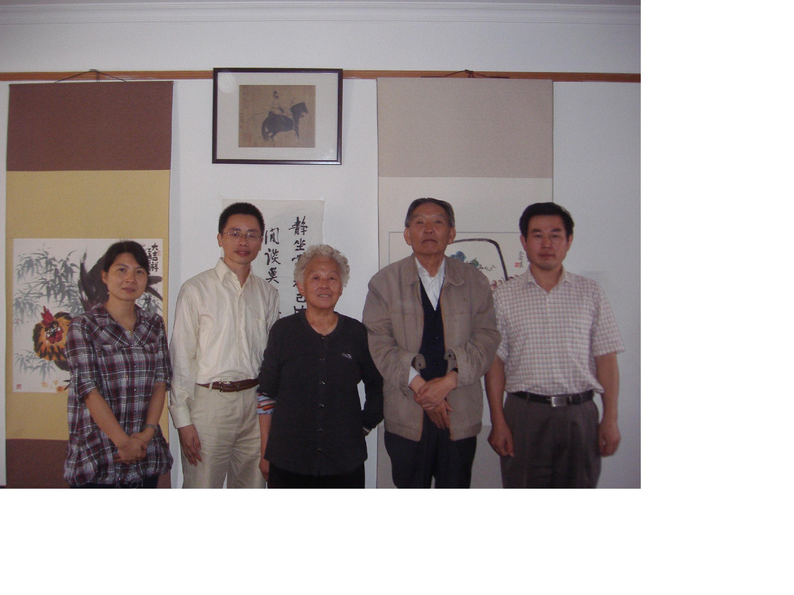 周俊院士夫妇和吃瓜黑料网
领导合影